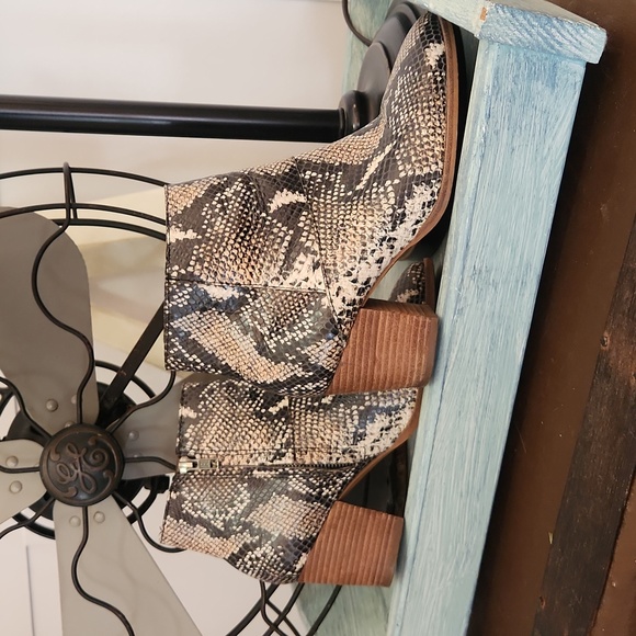 Madewell leather booties, sz 7, snakeskin print, EUC - Picture 2 of 8